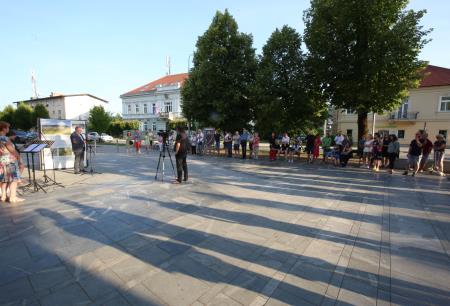 OTVORITEV RAZSTAVE SLOVANI NA NOTRANJSKEM 18 FOTO LJUBO VUKELIČ